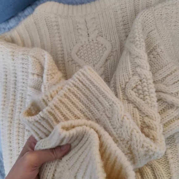 Celine Ivory Cable Knit Sweater with Navy Emblem - Picture 3 of 4